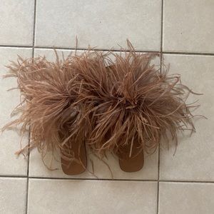 Women’s Feather Slide Sandals in Light Brown - Brand Not Specified